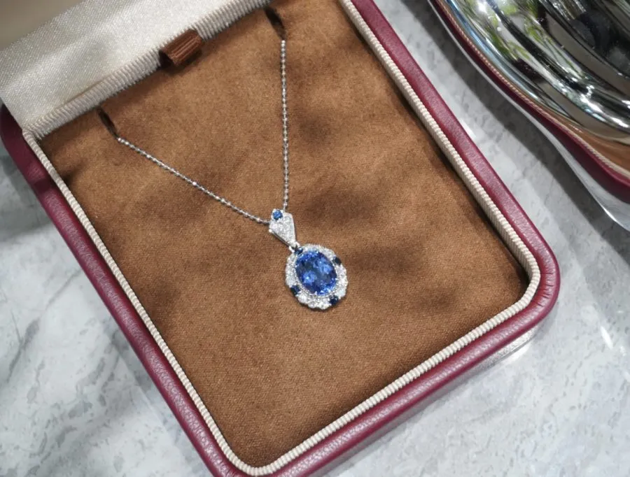 PT950 lab-grown sapphires - Image 4