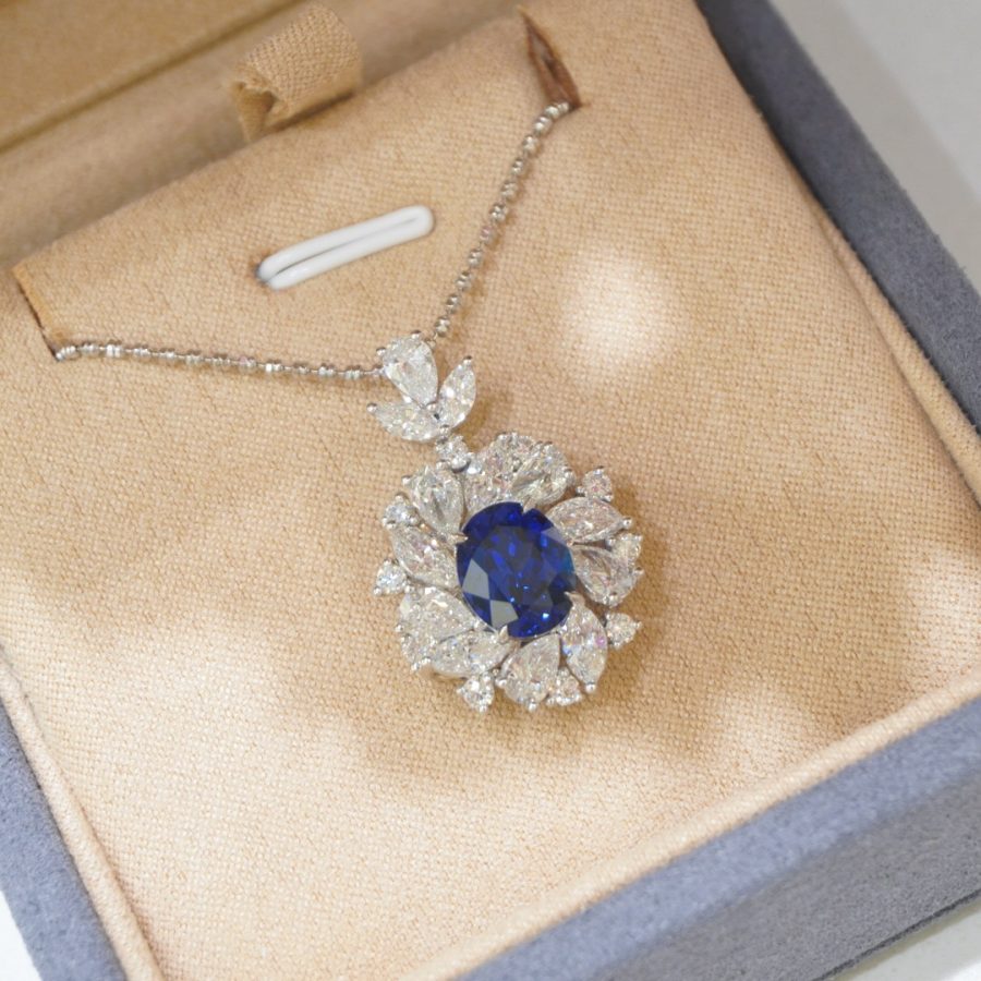 18k gold cultured sapphire pendant - Image 5