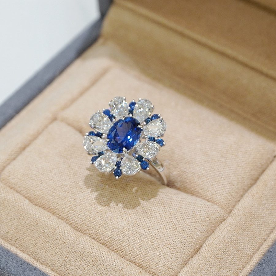 18k gold lab-grown sapphire ring - Image 7
