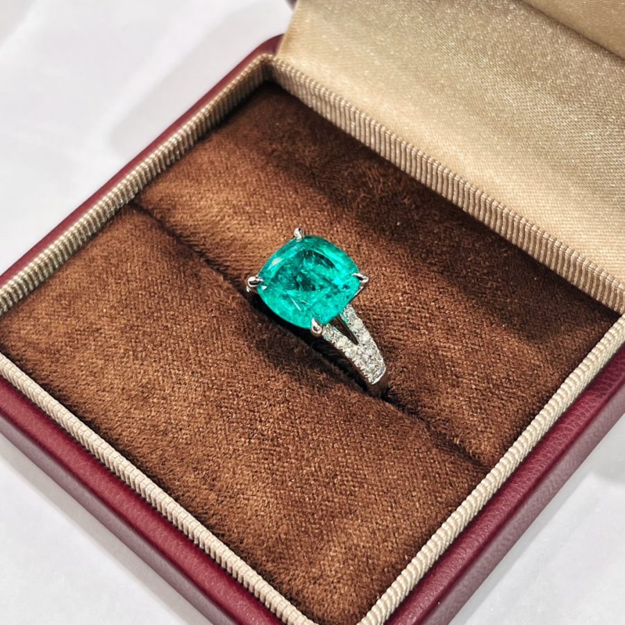 PT950 Lab Emerald Ring - Image 8