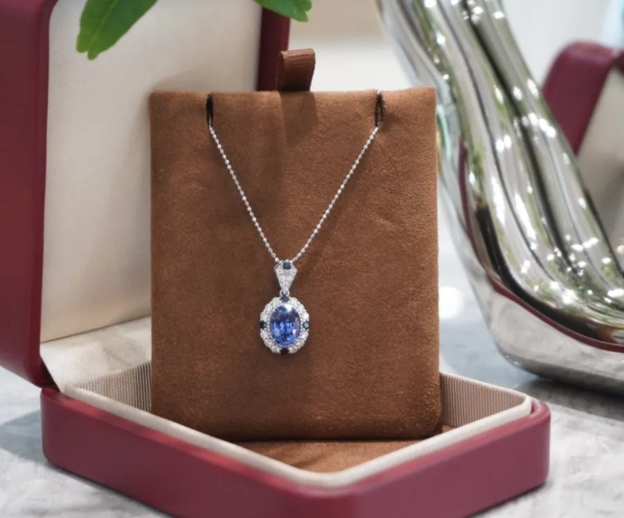 PT950 lab-grown sapphires