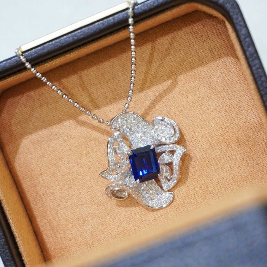lab-grown sapphire ring pendant for two wears