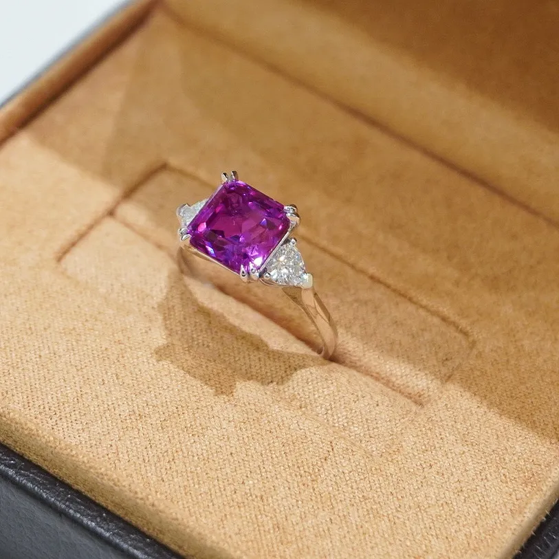 PT950 Nurture Sapphire Ring