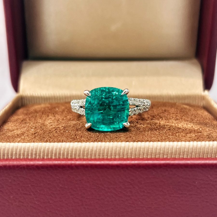 PT950 Lab Emerald Ring