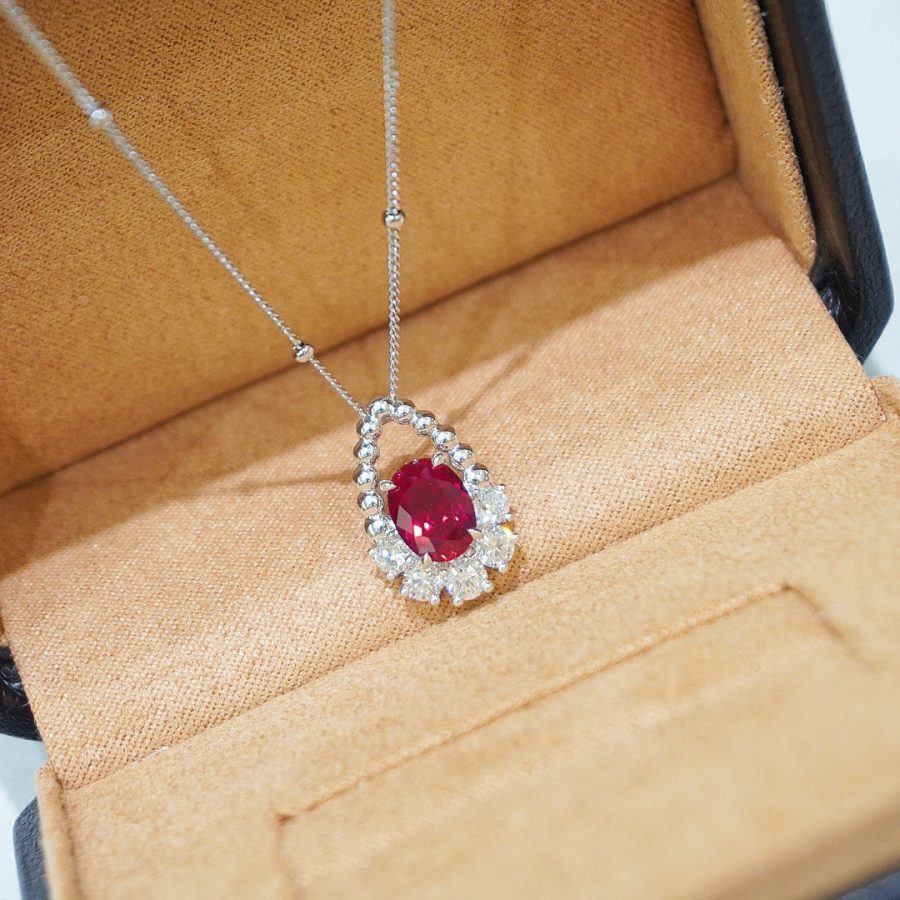 18k gold nurtured ruby pendant - Image 3