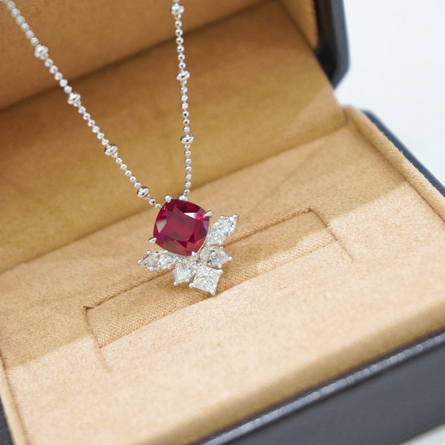 18k gold nurtured ruby pendant - Image 3