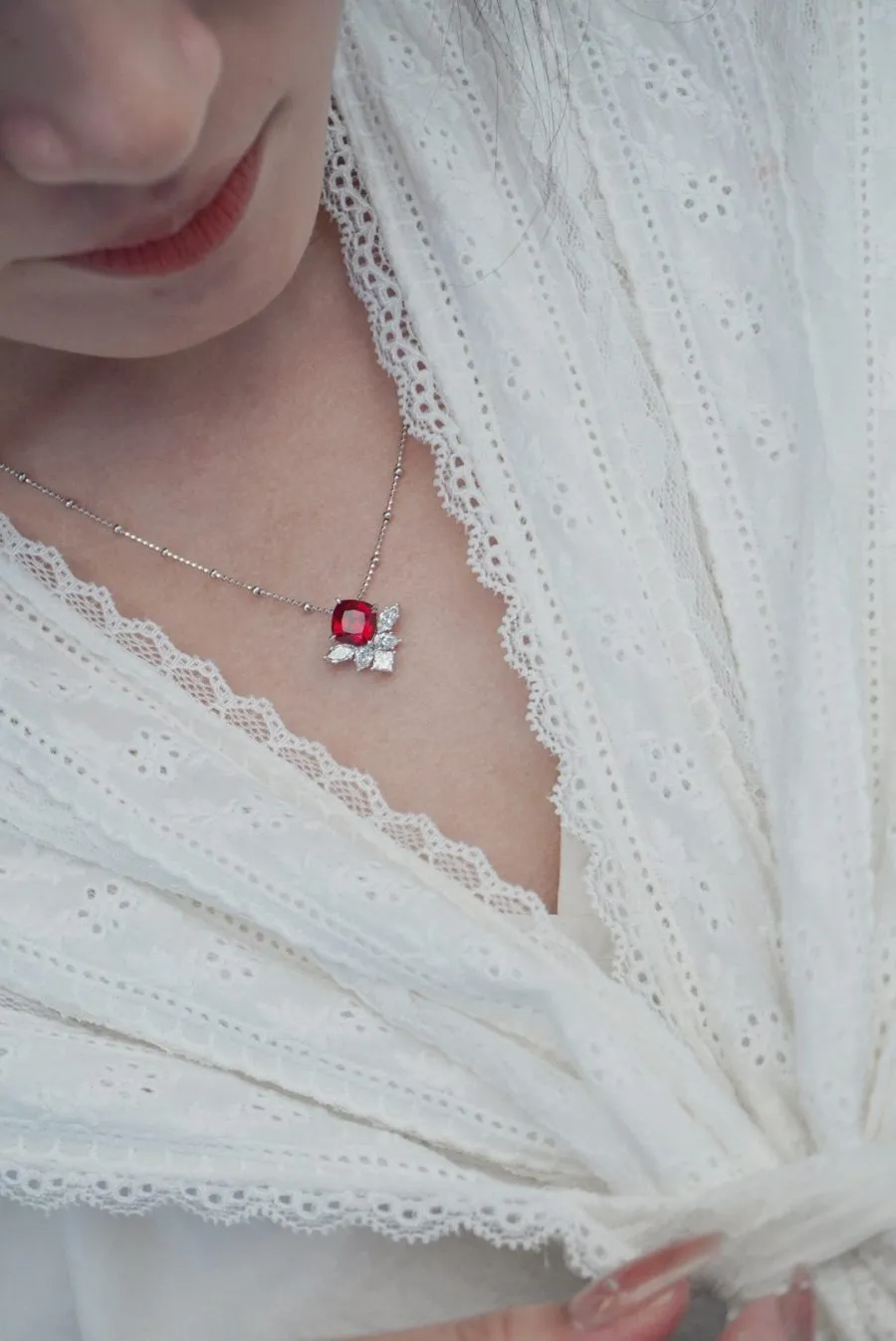 18k gold nurtured ruby pendant - Image 2