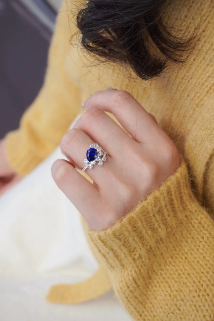 18k gold lab-grown sapphire ring - Image 3