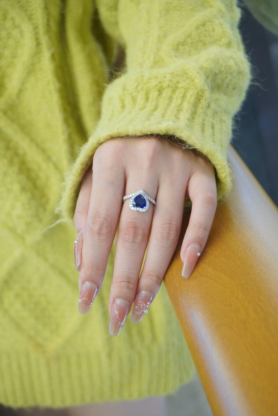 A heart-grown sapphire ring - Image 4