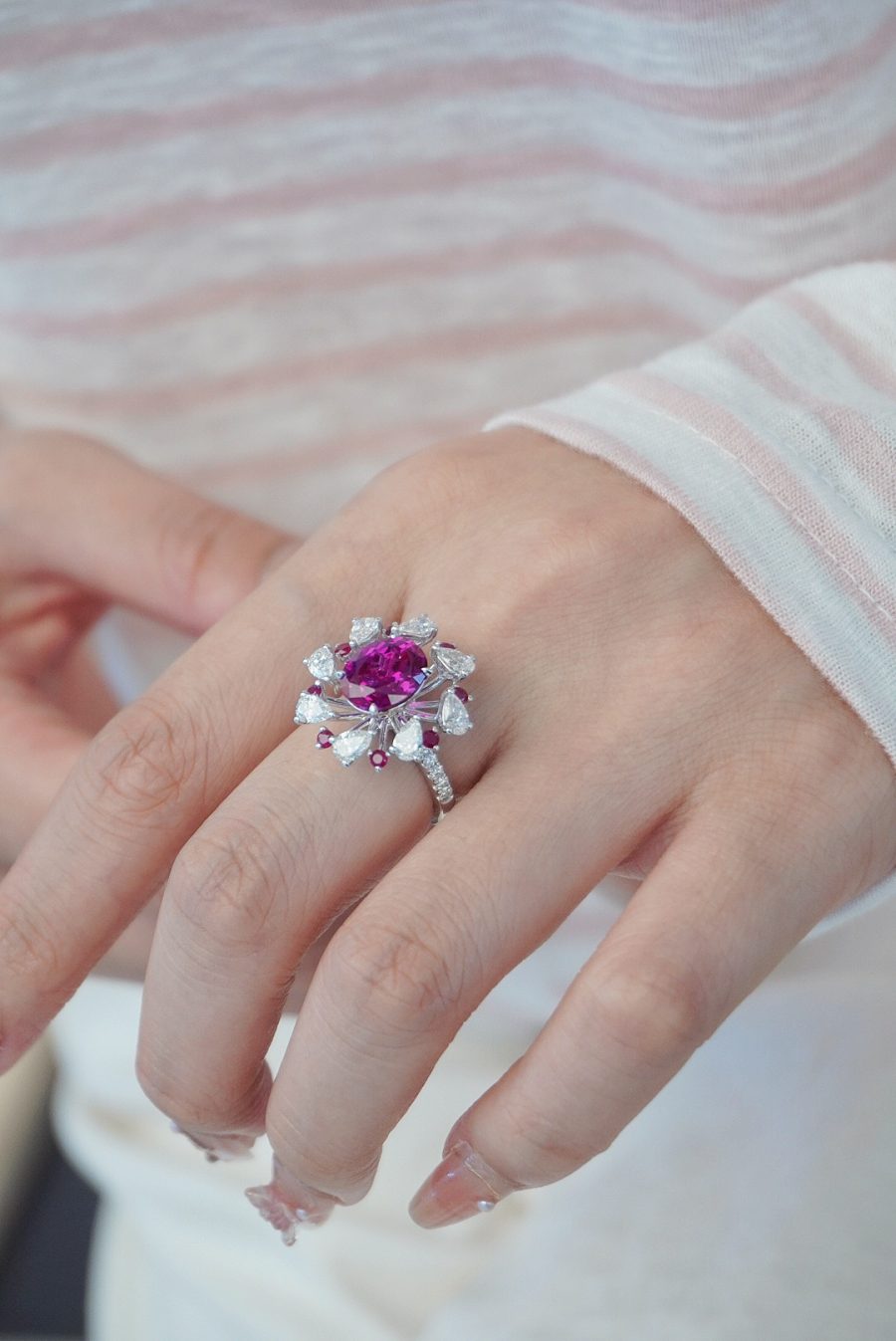 18k Nurded Purple Sapphire Ring - Image 3