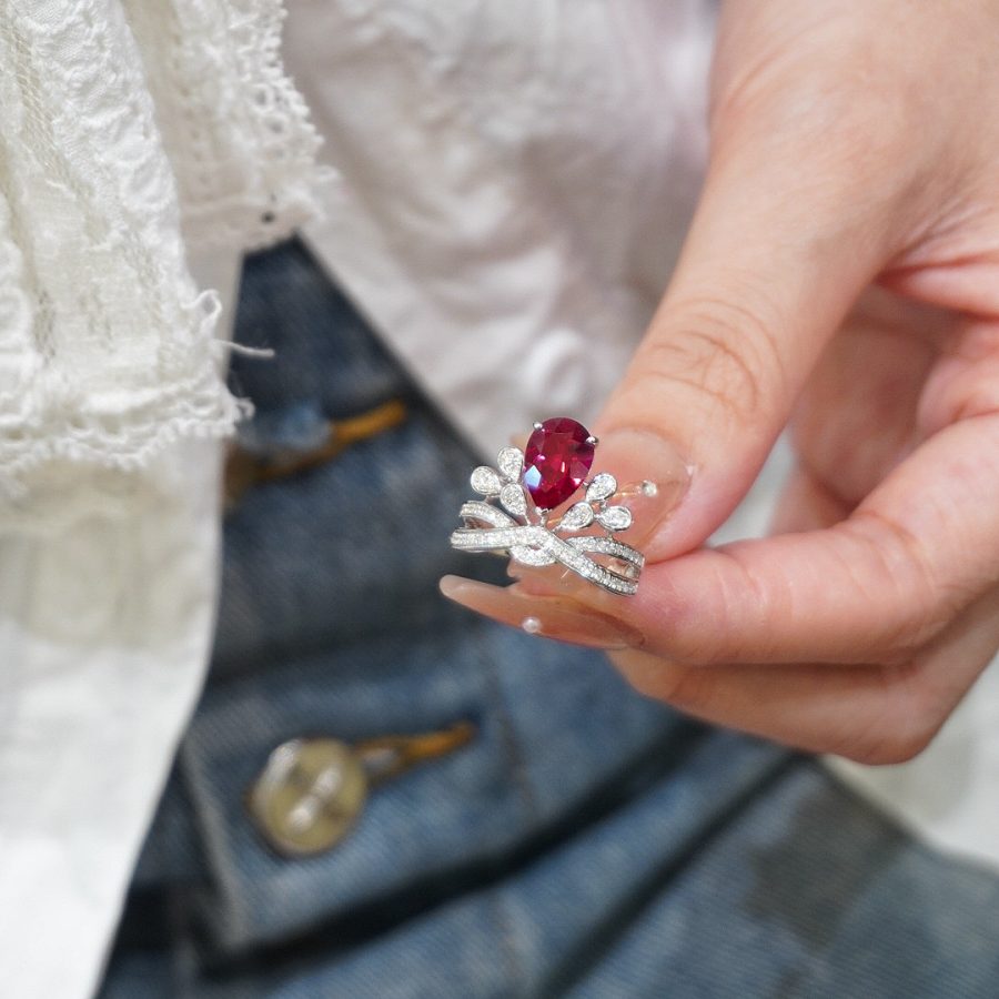 18k gold lab-grown ruby ring - Image 4