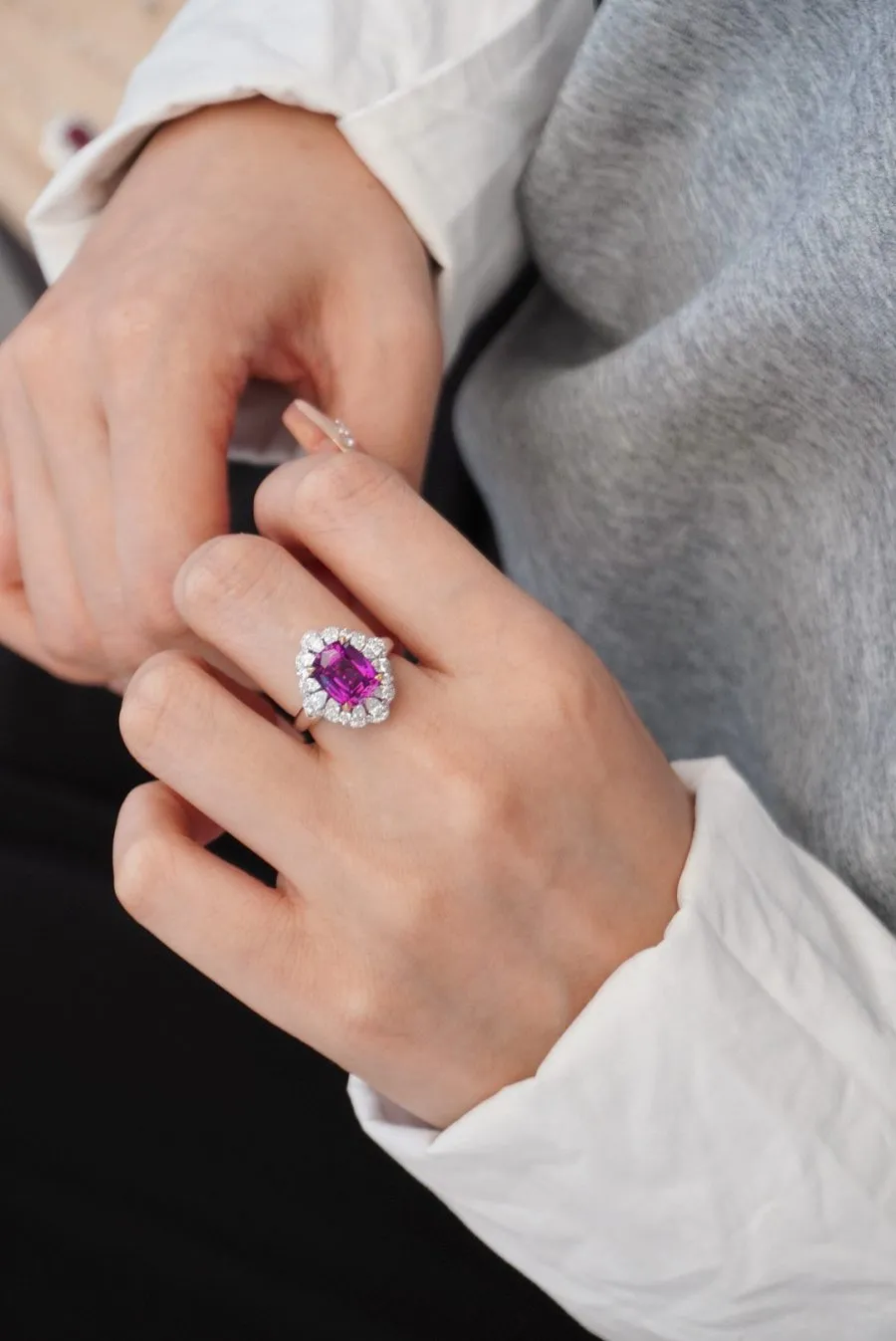 18k gold lab-grown purple sapphire - Image 4