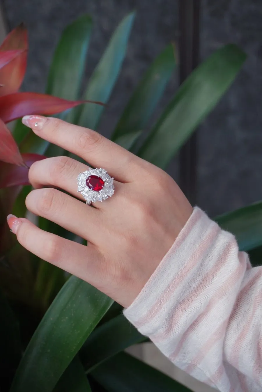 18k gold nurtured ruby ring - Image 2