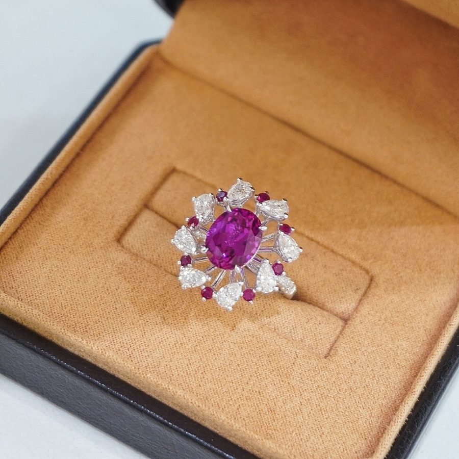 18k Nurded Purple Sapphire Ring - Image 2