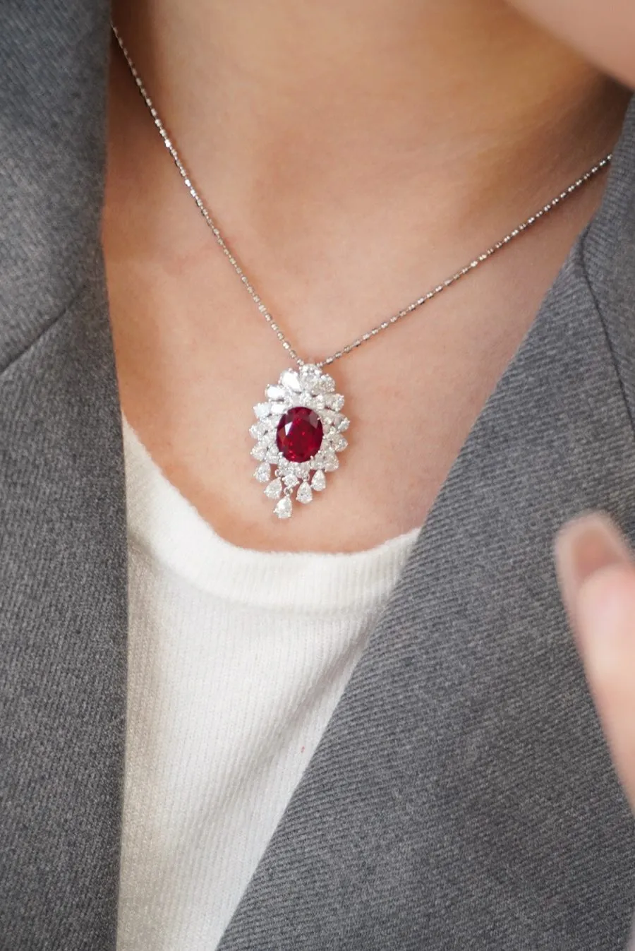 18k gold lab-grown ruby pendant